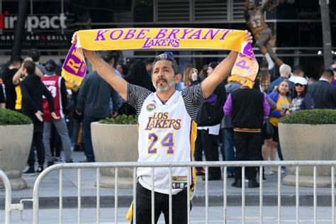 Kobe Bryant Memorial Draws Broad Fan Community to Share Collective ...