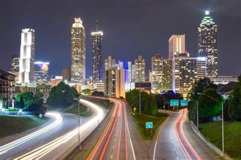 Atlanta vs. Chicago - Where is the best place to live? - Combadi ...