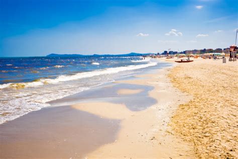 Adriatic Sea - A Sunny Beach Paradise | Travelmyne.com