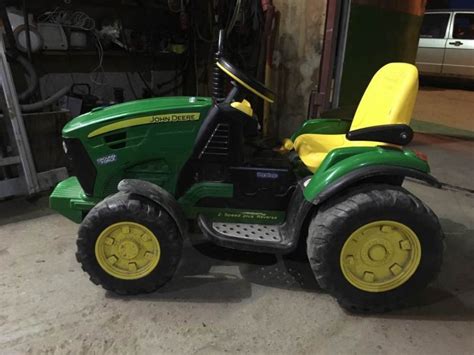 Traktor na akumulator