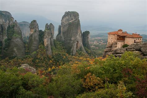 Monasterio De Roussanou Infotourist Meteora