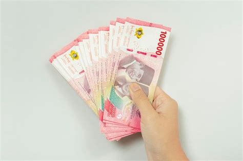 Premium Photo One Hundred Thousand Indonesian Rupiah Money Currency