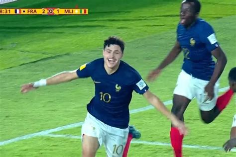 Ismail Bouneb Mencetak Satu Gol Saat Prancis U 17 Menang Atas Mali U 17