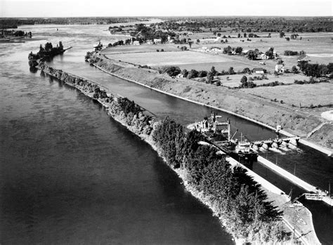 St. Lawrence Seaway opens, officials mark 60th anniversary - WTOP News