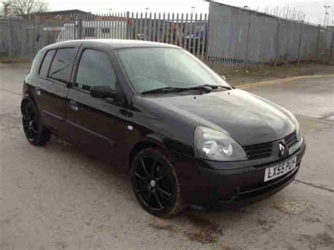 Renault 2005 CLIO AUTHENTIQUE BLACK. car for sale