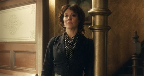 Helen Mccrorys Best Moments As Aunt Polly In ‘peaky Blinders