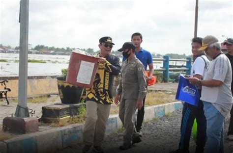 Mujiyat Gerakkan SKPD Bersih Bersih Marabahan Sambut Hari Jadi Ke 63