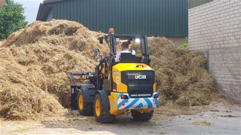 Jcb Continue D Toffer Sa Gamme De Machines Lectriques