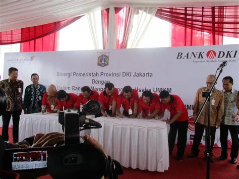 Penyaluran Fasilitas Kredit Pt Bank Dki Kepada Pedagang Kaki Lima Pkl