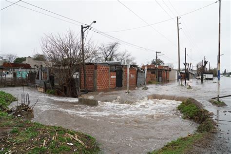 Temporal En Buenos Aires Inundaciones Evacuados Y Fuertes Lluvias En