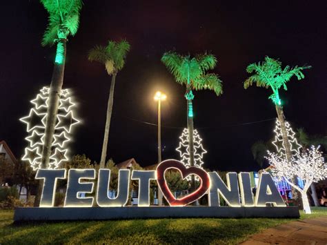 Acendimento das luzes marca início do Natal em Teutônia