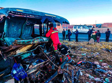 Choque Entre Una Volqueta Y Un Bus En La Carretera A Copacabana Deja Al