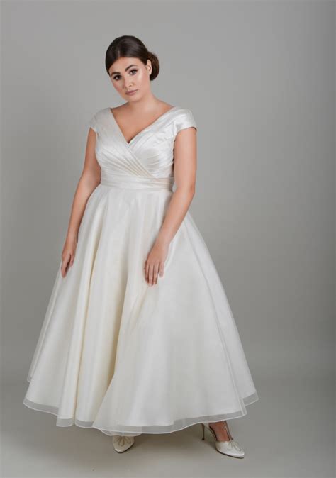 Plus Size Short Wedding Dresses For Women Dresses Images 2022