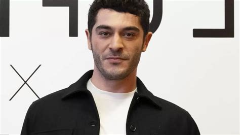 Bir Gece Masalı Mahir Kaç Yaşında, Kim? Gerçek Adı ve Dedesi Hakkında ...