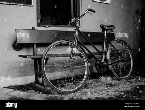 Bicicleta inglesa estilo retro en blanco y negro Fotografía de stock