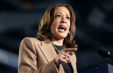 Présidentielle Américaine Kamala Harris Joue La Carte De Lâge Et De