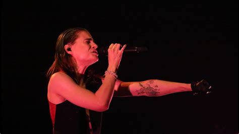 Christine And The Queens Redcar Malade Et Oblig D Annuler Sa Tourn E