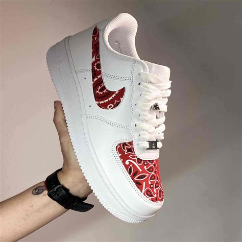 Nike Air Force One Custom Bandana Rossa LLAB Scarpe Personalizzate