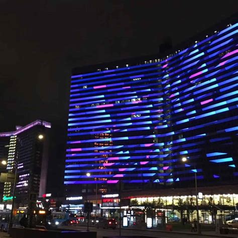 Innovative Adhesives LED Display Street Communication