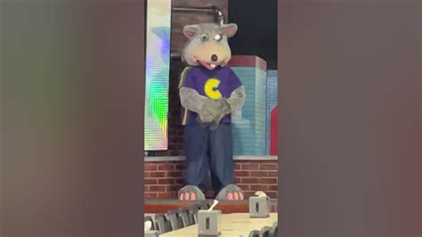 Chuck E Cheese Animatronic Malfunction Youtube