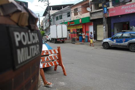 Jornal Correio Após pedido de socorro PM salva bebê de engasgo em