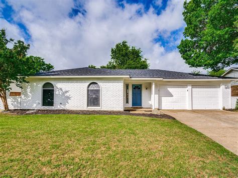 769 Nw Charlyne Dr Burleson Tx 76028 Zillow