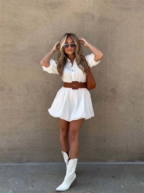 Stylish White Cowboy Boots Outfit Ideas To Wear Modern