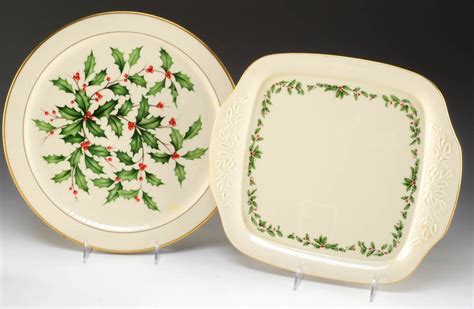 Lenox "Holiday" Dinnerware Collection | EBTH