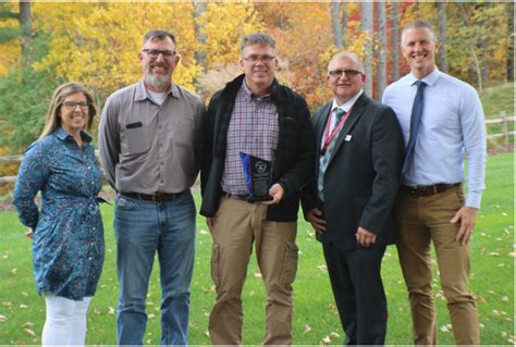 Mcfarlane Manufacturing Receives Rural Advocacy Award Mid West Farm Report