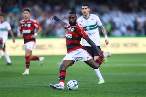 VÍDEO melhores momentos da vitória do Flamengo sobre o Coritiba pelo