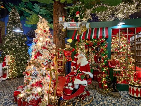 10 Christmas Stores That Are Open Year Round