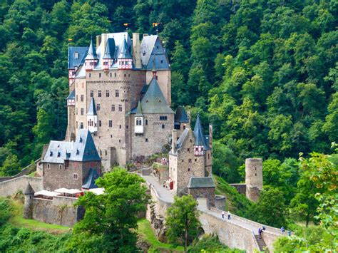 Solve Burg Eltz In Wierschem Jigsaw Puzzle Online With Pieces