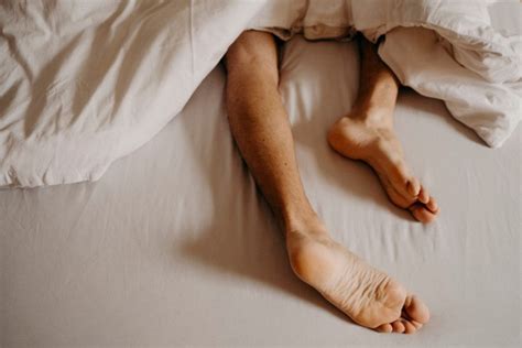 Restless Legs Syndrome Symptoms Causes And Treatments Psychotreat