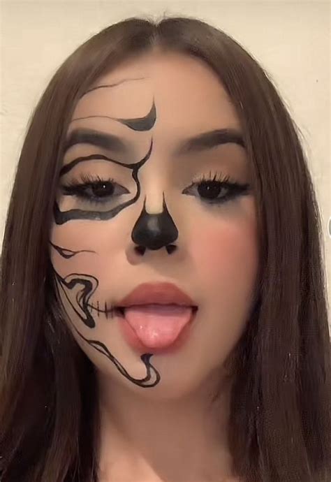 Half Skeleton Makeup Halloween Makeup Easy Halloween Makeup Looks