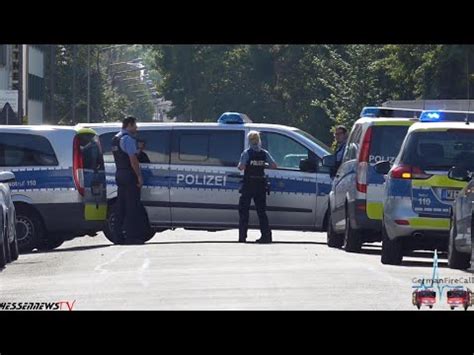 Sek Einsatz Mann Verschanzt Sich Mit Waffe In Seiner Wohnung In