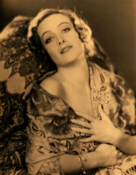 Gorgeous Portrait Photos Of Classic Beauties By Edwin Bower Hesser