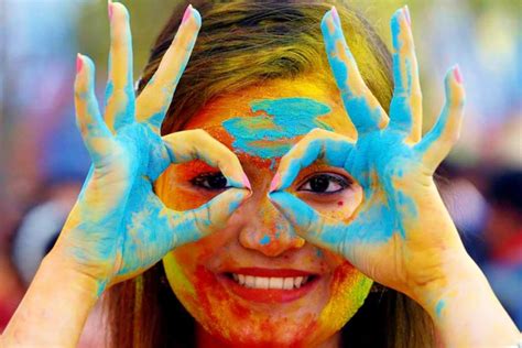 6 Promising Ways To Protect Your Eyes During Holi Celebration If You