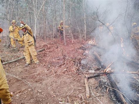 Se Mantienen Las Operaciones De Combate Contra El Incendio Forestal En