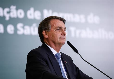 Posso ser um cara horrível mas o outro cara é péssimo diz Bolsonaro