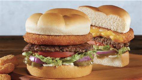 Culver's cheese curd-topped "Curderburger" returns to menu - Axios Twin Cities