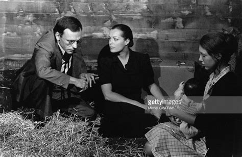 Jean Louis Trintignant Romy Schneider Et Anne Wiazemsky Sur Le