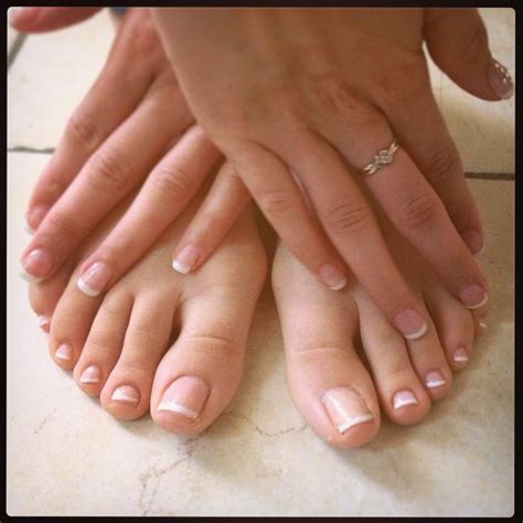 Pose De Gel Mains Et Pieds Pose Vernis Ongles Mains