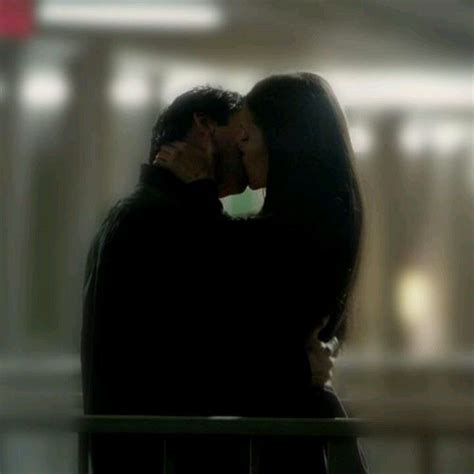 Damon & Elena kiss ~ TVD | Damon and elena kiss, Vampire diaries, Damon