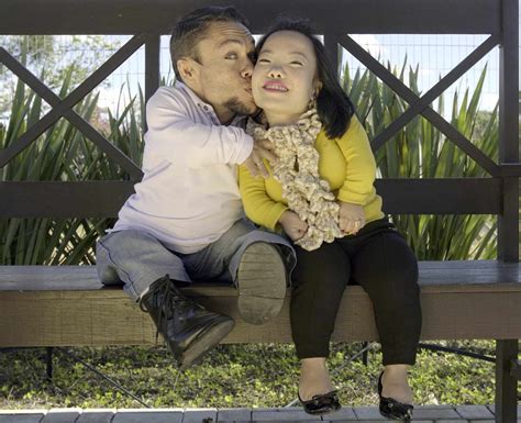 La Historia De Amor De La Pareja M S Peque A Del Mundo