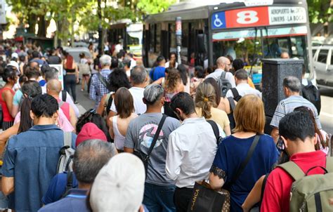 Desde Las 0 De Hoy Los Colectiveros Que No Cobren El Aumento Paran