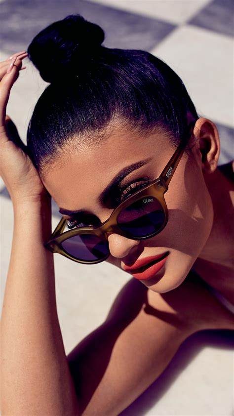 Kylie Jenner Quay Sunglasses 4k Wallpapers Hd Wallpapers Id 21998