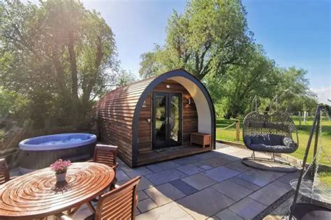 25 Glamping Pods With Hot Tubs In Yorkshire