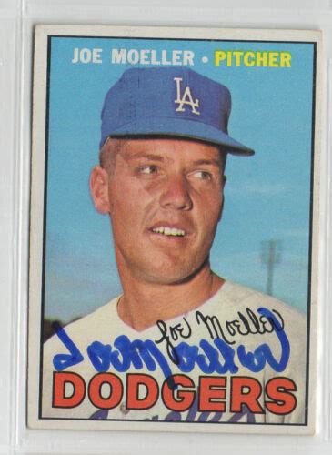 Joe Moeller 1967 Topps Signed Auto Autographed Card Los Angeles Dodgers