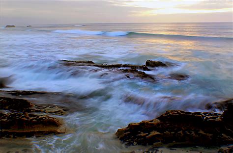 Gambar Pantai Pasir Batu Lautan Horison Awan Matahari Terbit