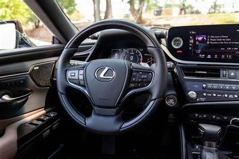 2022 Lexus Es 350 Review Now More Reasons To Buy